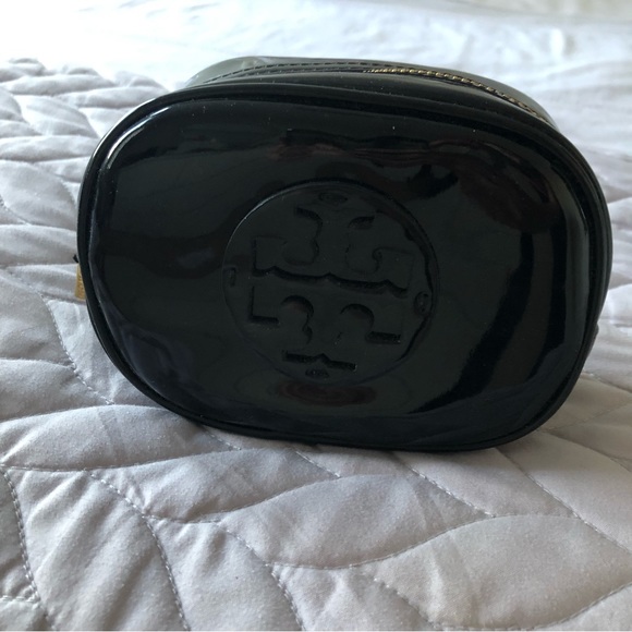 Tory Burch Patent Leather Cosmetic Bag Black - Picture 4 of 9